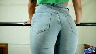 Most AMAZING ASS Teen in Tight Jeans and Thong&period; OMG&excl;